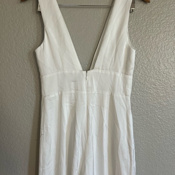 LIKE NEW Ultimate Allure Ivory Satin Wide-Leg Jumpsuit - Picture 5 of 9